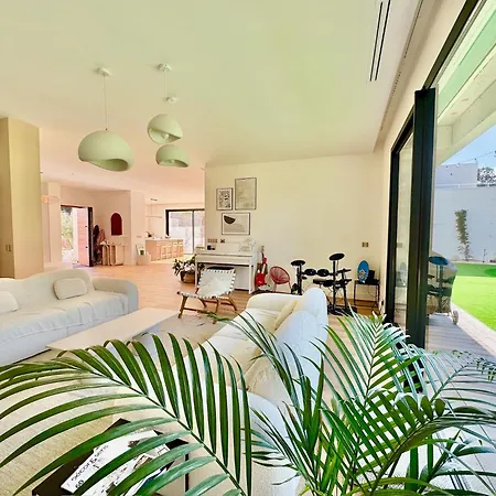 De Standing Familiale & Luxe Vila